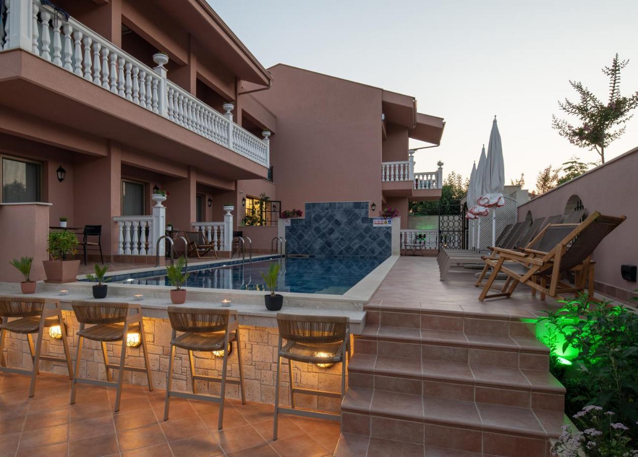 Kseynasa Suites Nikiti  Exteriér fotografie